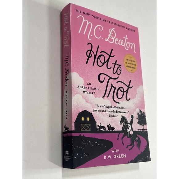 Hot to Trot Agatha Raisin M.C. Beaton Paperback Cozy Mystery Novel - Picture 2 of 4